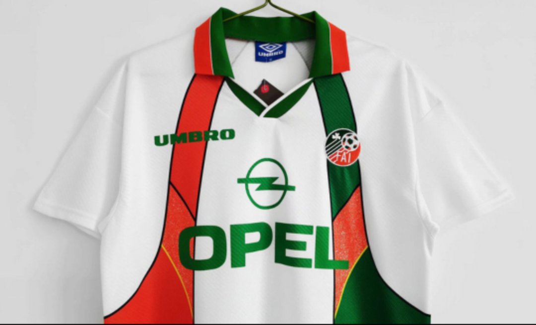 Ireland 'Retro' 94/96 Away Kit