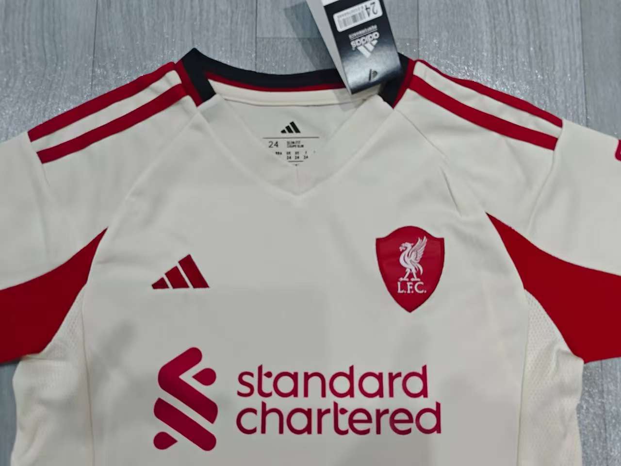 Liverpool 25/26 Away Children Kit