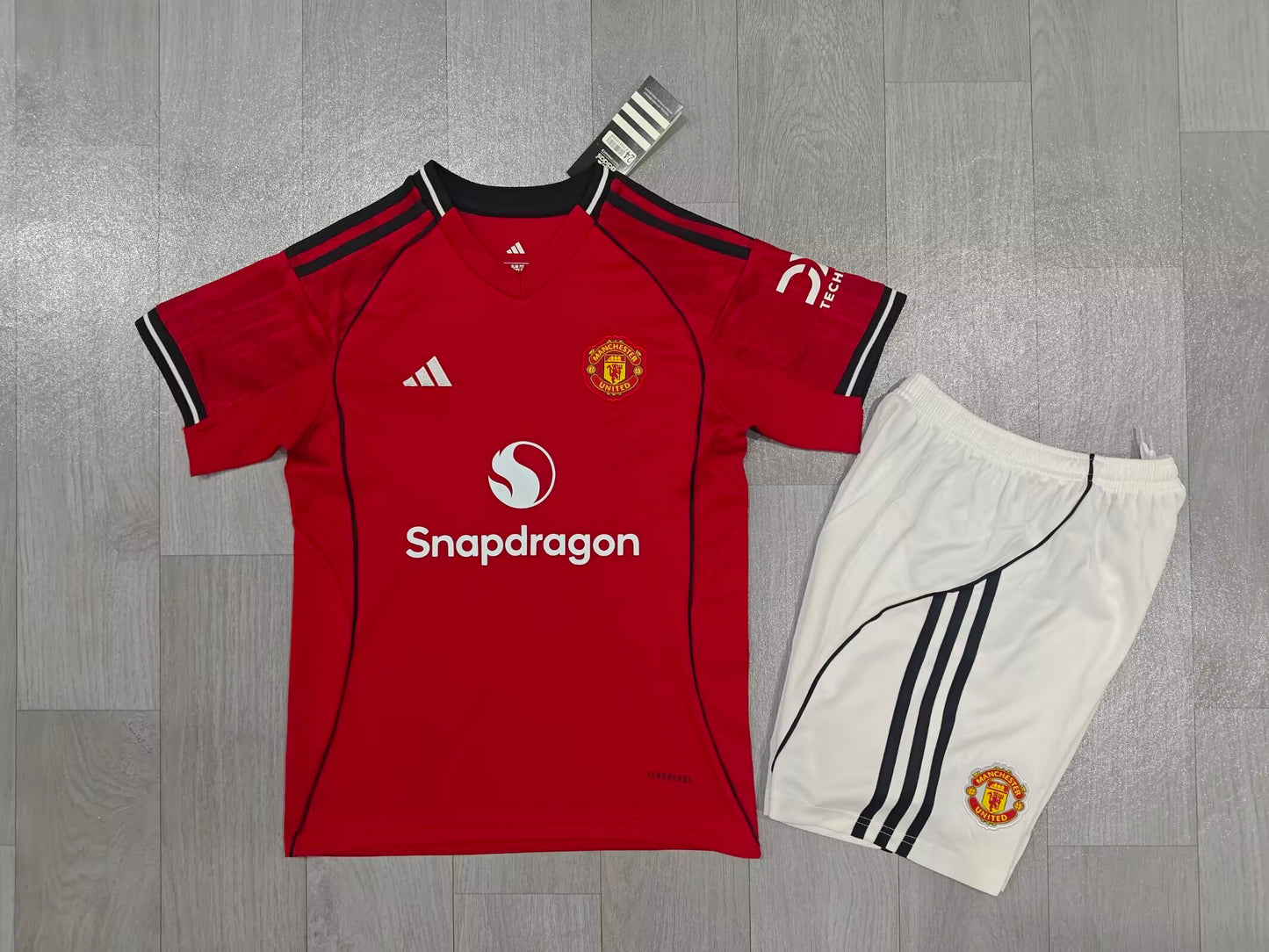 Manchester United 25/26 Home Children’s Kit