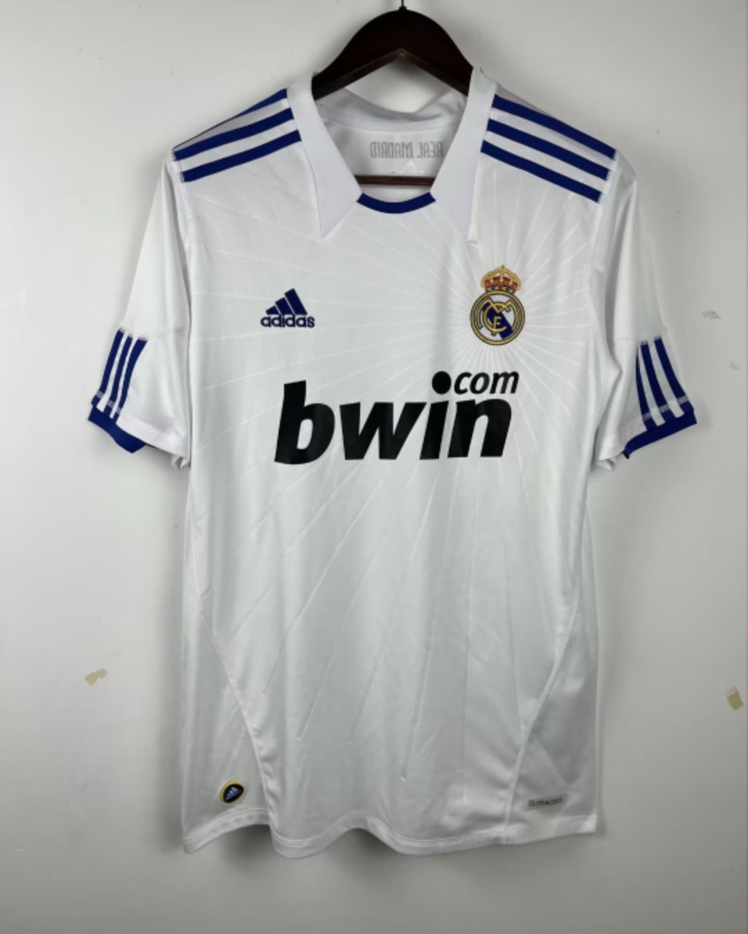 Real Madrid Retro 10/11 Home Kit