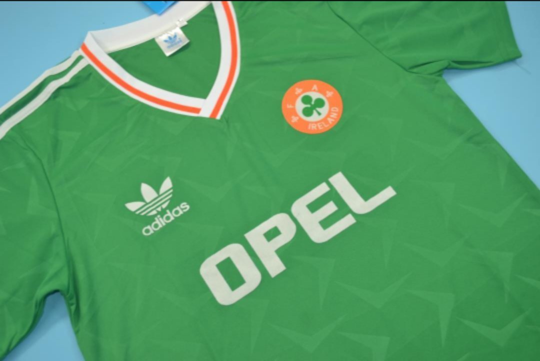 Ireland 'Retro' 90 Home Kit