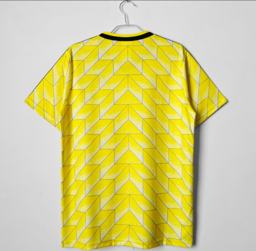 Borussia Dortmund 'Retro' 1998 Home Kit