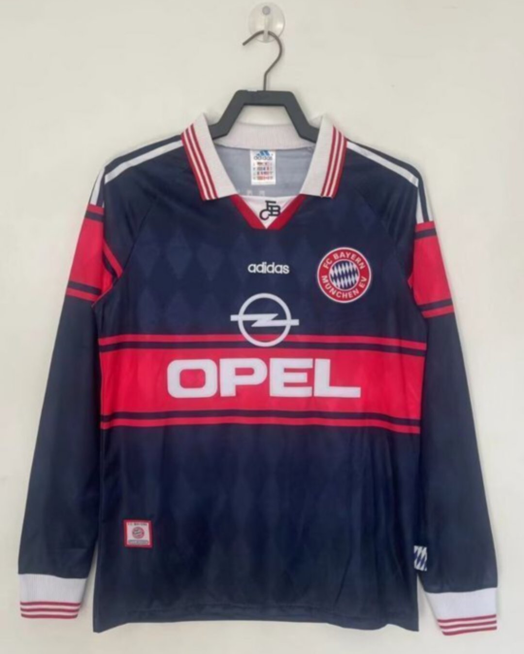 Bayern Munich 'Retro' 97/98 Kit