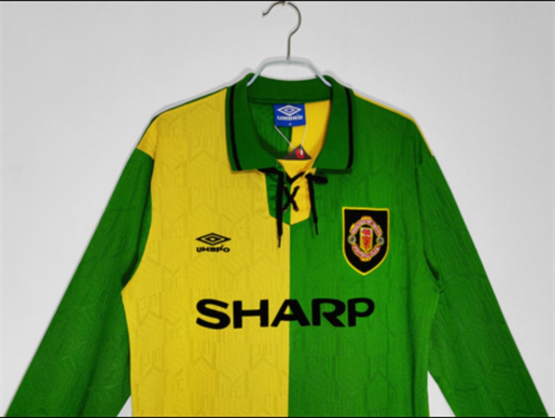 Manchester United Retro 92/94 Kit