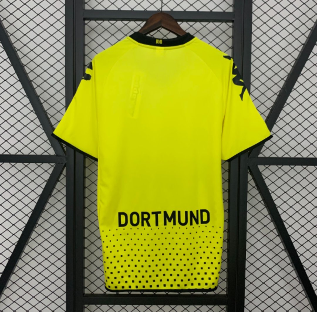 Borussia Dortmund 'Retro' 11/12 Home Kit